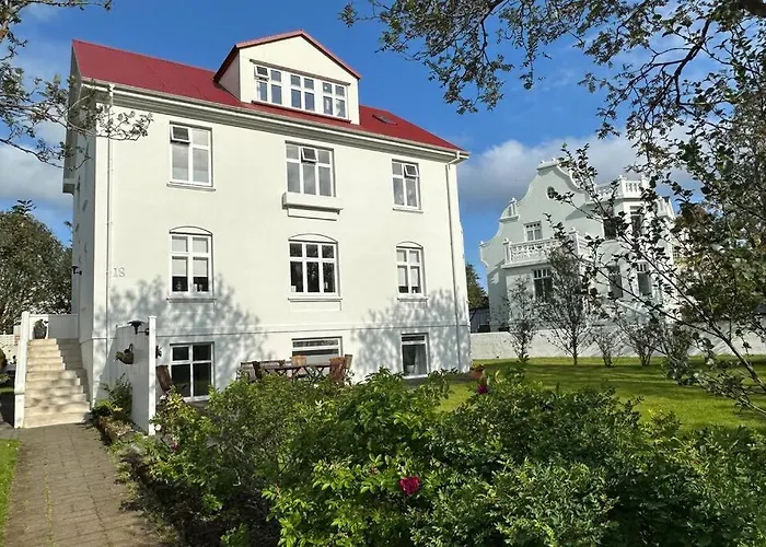 Beautiful 2 Bedroom Apartment Downtown Reykjavik
